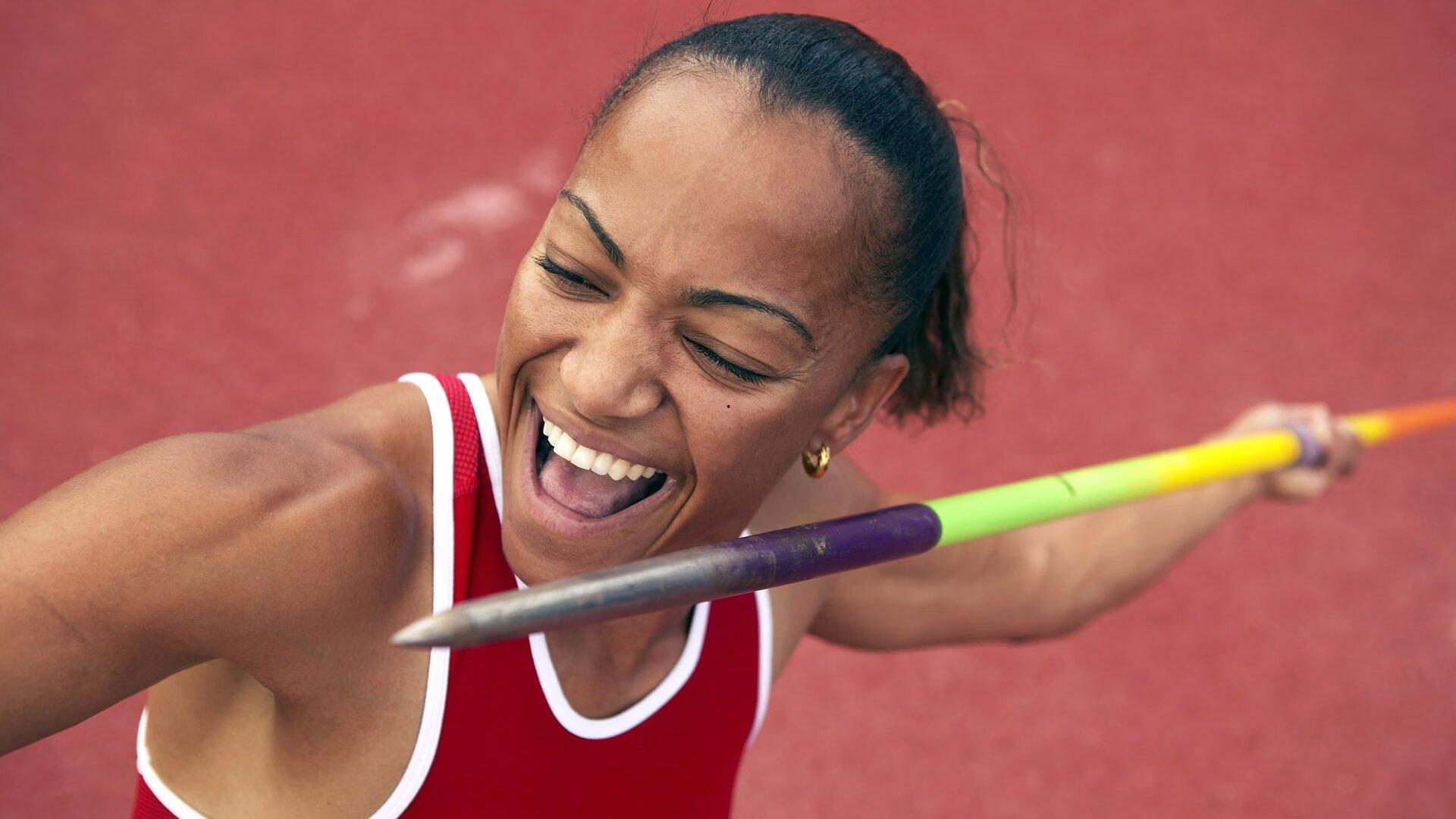 中国代表团在冬奥会斩获佳绩 冰雪运动迎来新篇章