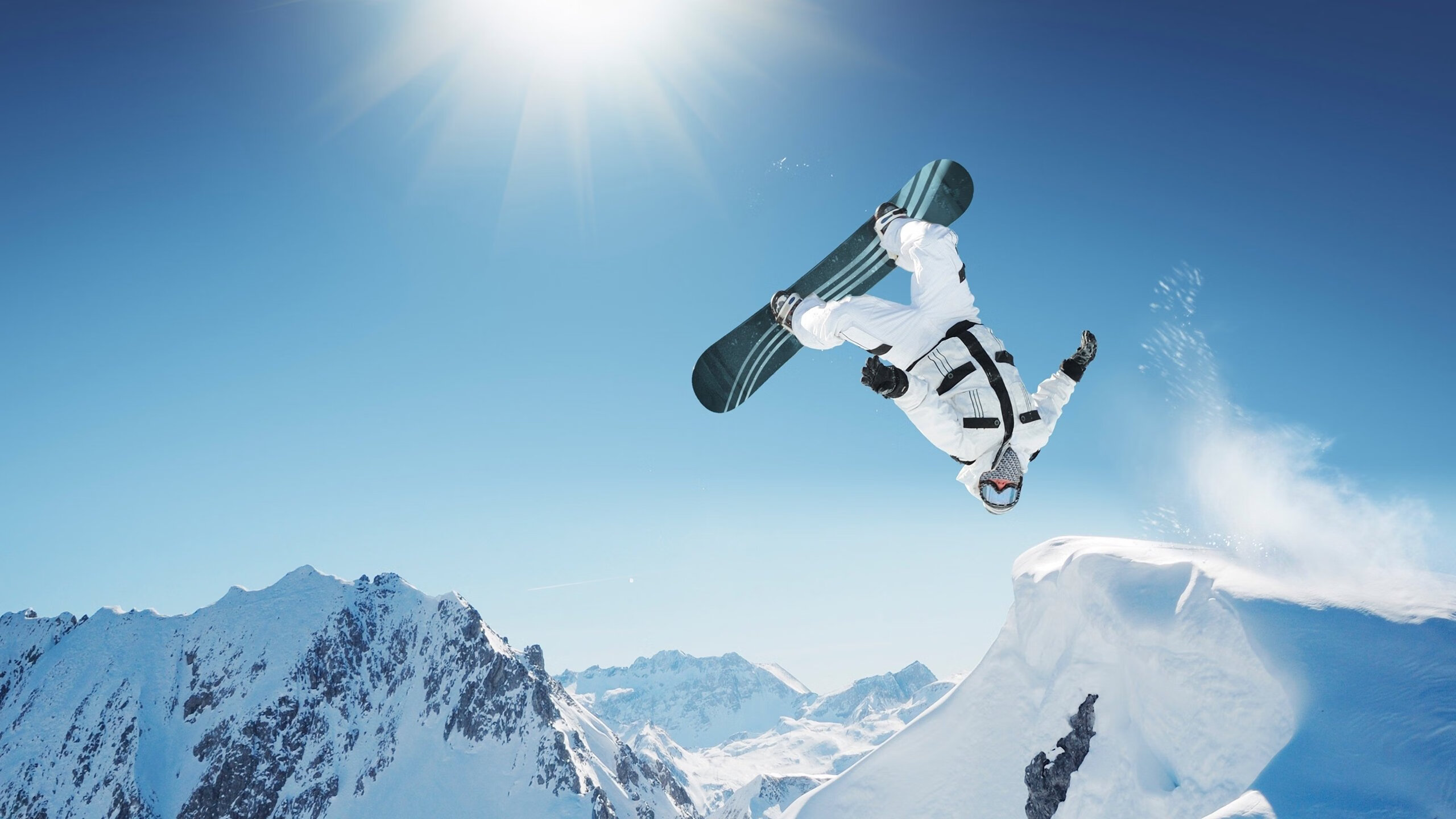 激烈角逐!全国田径锦标赛男子4×100米接力赛上演巅峰对决